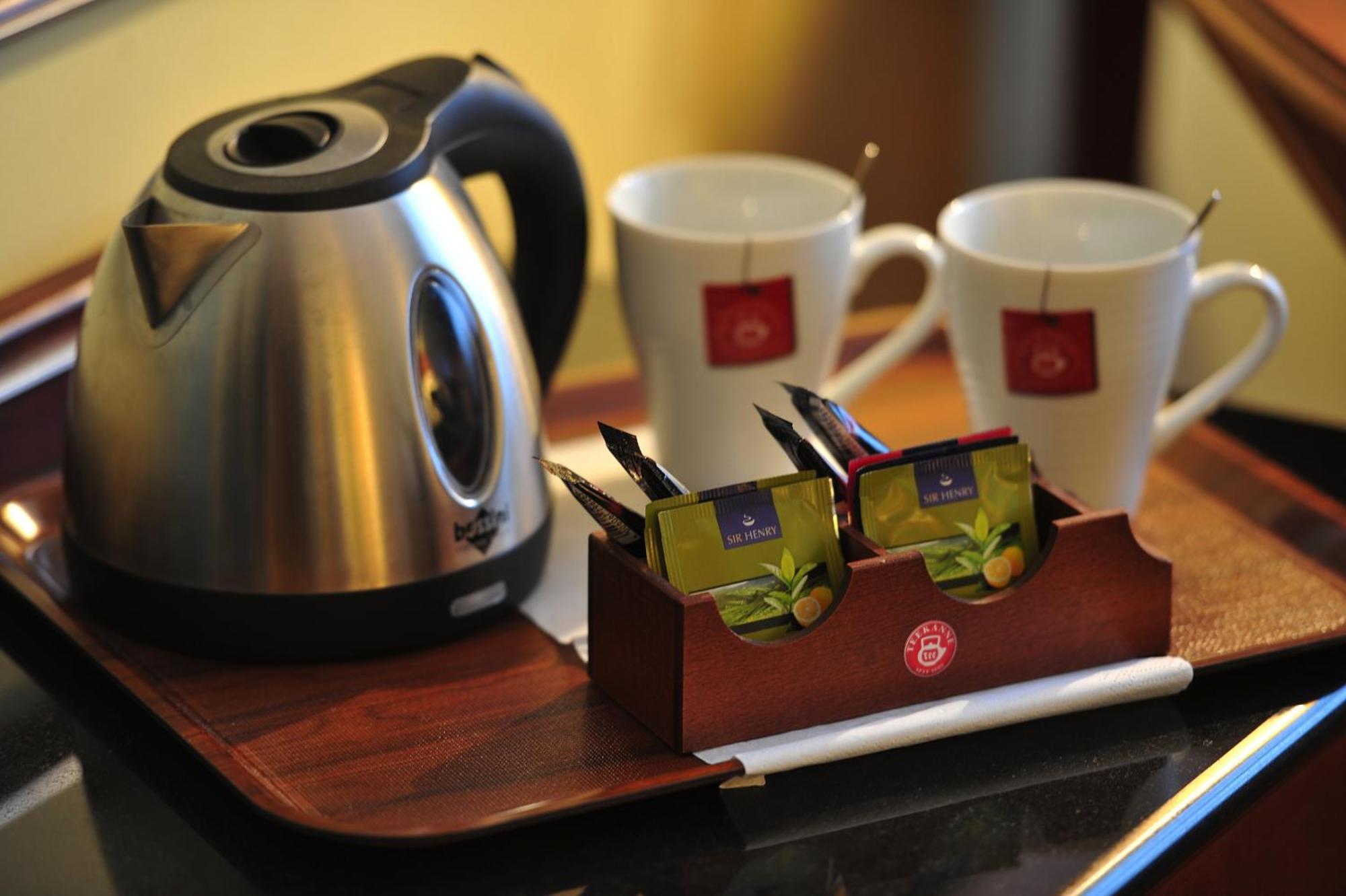 Single Room,706907539:JPEG